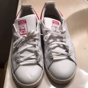 Pink/White Stan Smith’s